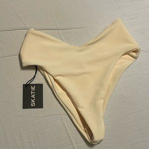 Skatie Melly Ivory Ribbed Bikini Bottoms NWT